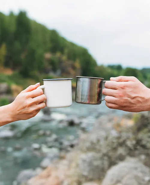 Les avantages des mugs en métal personnalisables